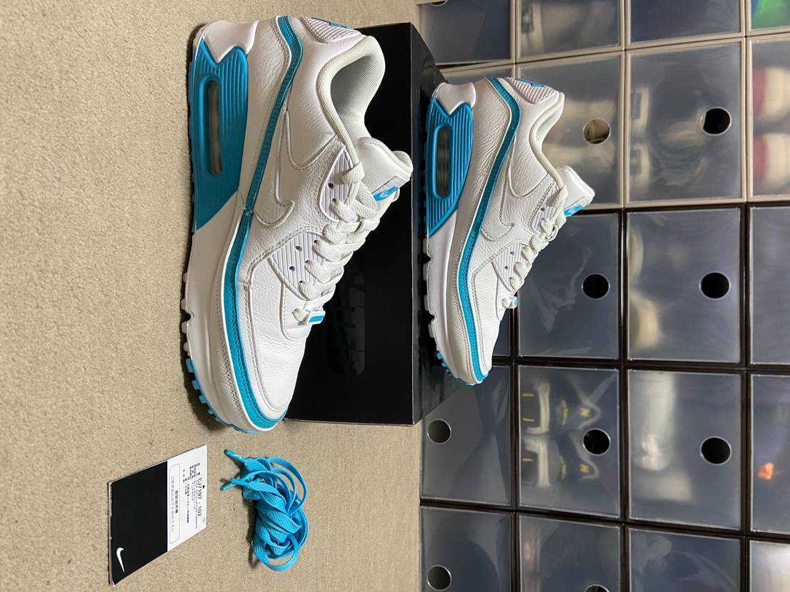 UNDEFEATED × Nike Air Max 90 "White/Blue"