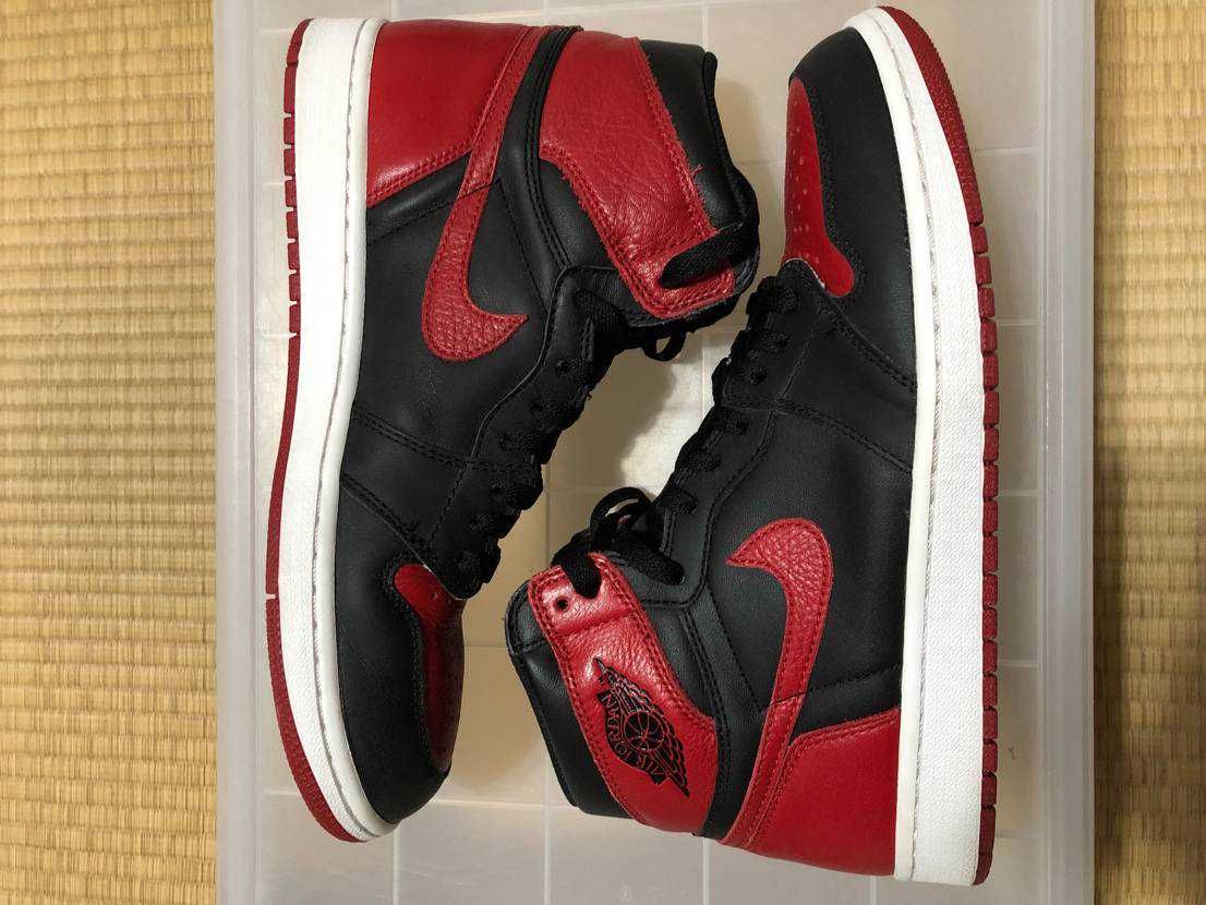 Nike Air Jordan 1 Retro High OG "Bred/Banned" (2016)