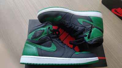Nike Air Jordan 1 Retro High OG "Black/Pine Green" (2020)
