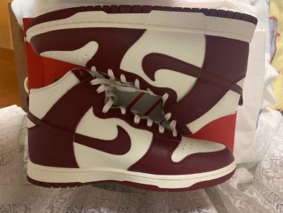 NIKE Women's DUNK HIGH "TEAM RED"