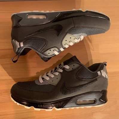 UNDEFEATED × Nike Air Max 90 "Black/Rush Pink"