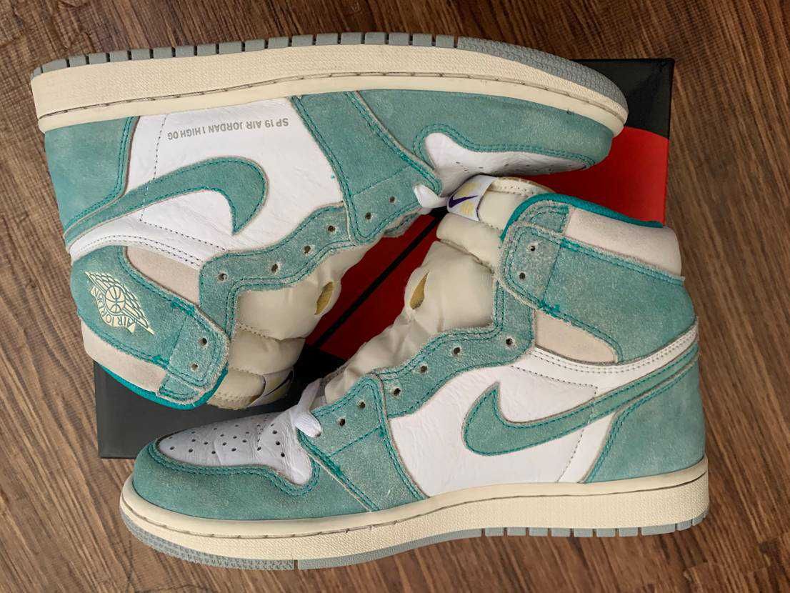 Nike Air Jordan 1 Retro High OG "Turbo Green"