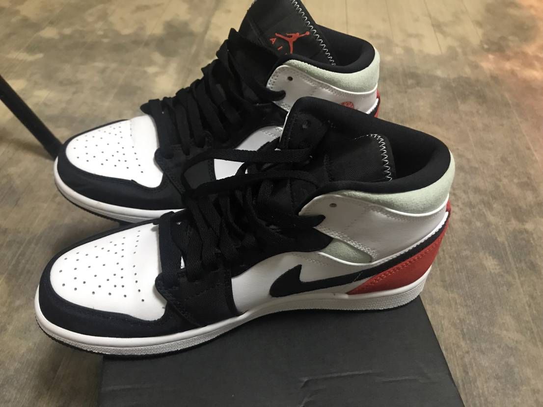 Nike Air Jordan 1 Mid SE "Black/Red/White"