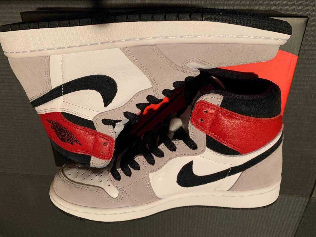 Nike Air Jordan 1 High OG "White/Black/Light Smoke Grey"