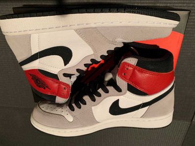 Nike Air Jordan 1 High OG "White/Black/Light Smoke Grey"