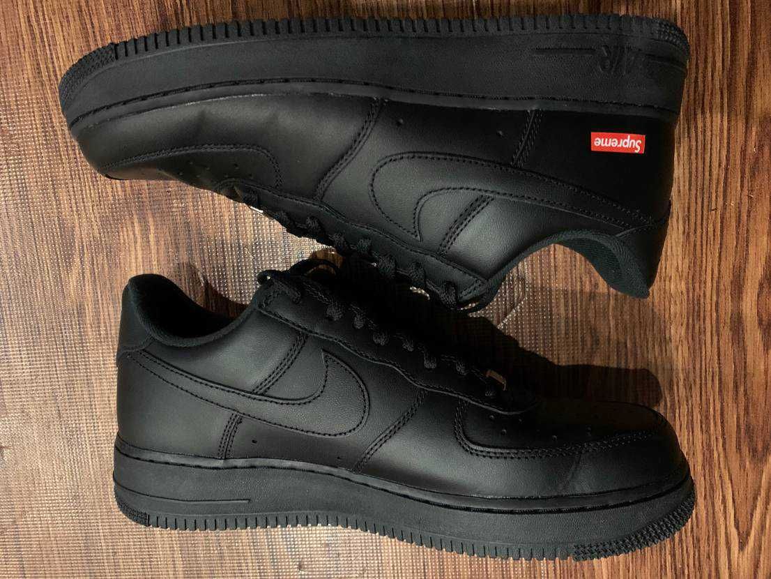 Supreme × Nike Air Force 1 Low "Black"