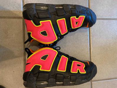 NIKE Women's AIR MORE UPTEMPO "HOT PUNCH"