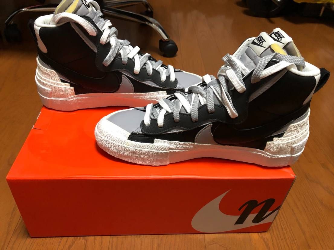 sacai × NIKE BLAZER MID "BLACK/WOLF GREY/WHITE"