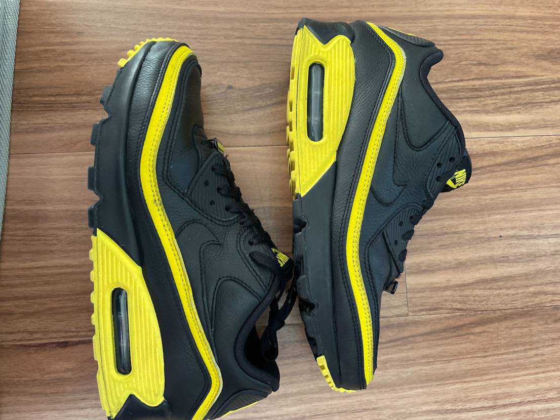 UNDEFEATED × Nike Air Max 90 "Black/Yellow"
