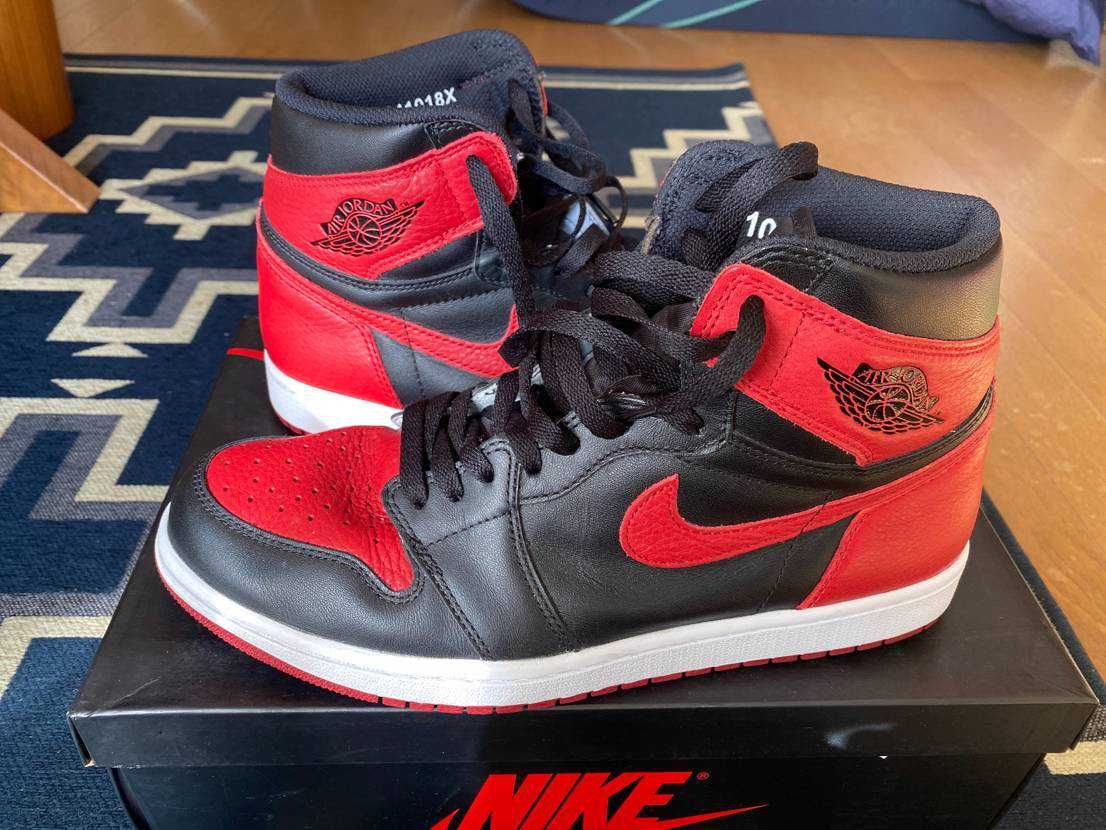 Nike Air Jordan 1 Retro High OG "Bred/Banned" (2016)