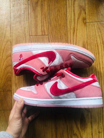 Strangelove × Nike SB Dunk Low "Valentine’s Day"