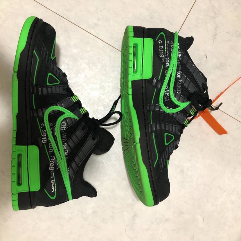 Off-White × Nike Air Rubber Dunk "Black/Green Strike"