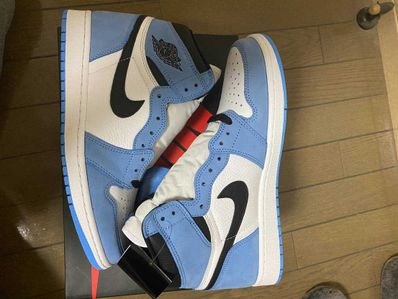 Nike Air Jordan 1 High OG "University Blue"