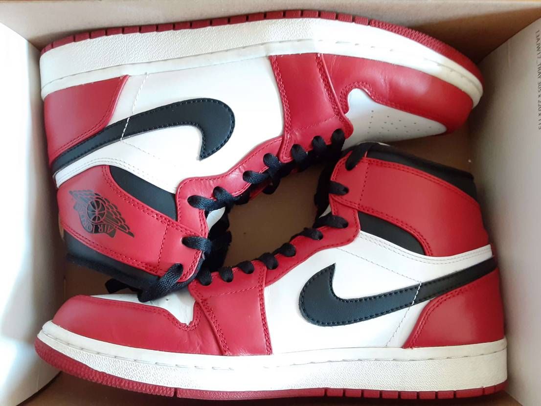 Nike Air Jordan 1 Retro High "Chicago" (2013)