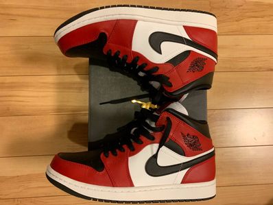 Nike Air Jordan 1 Mid "Chicago Black Toe"