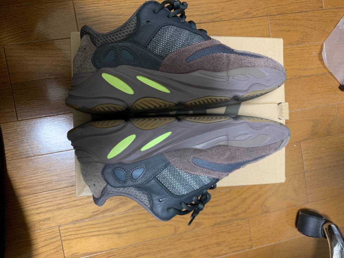 YEEZY BOOST 700 WAVE RUNNER DARK GREY