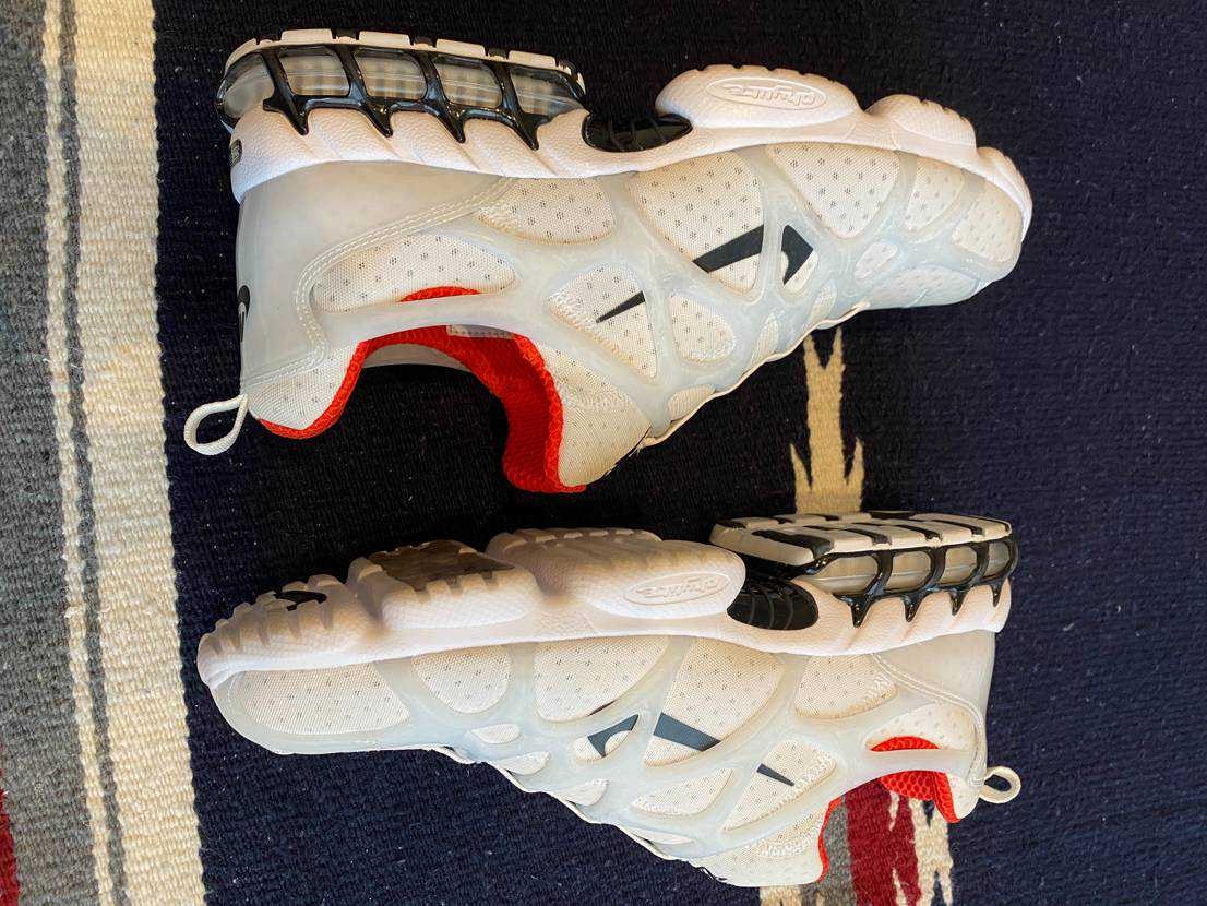 Stussy × Nike Air Zoom Kukini "White/Red"