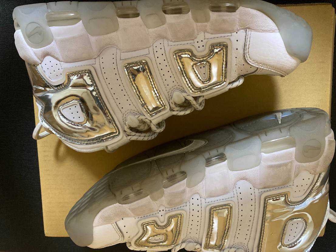 NIKE Women's AIR MORE UPTEMPO CHROME WHITE/SILVER