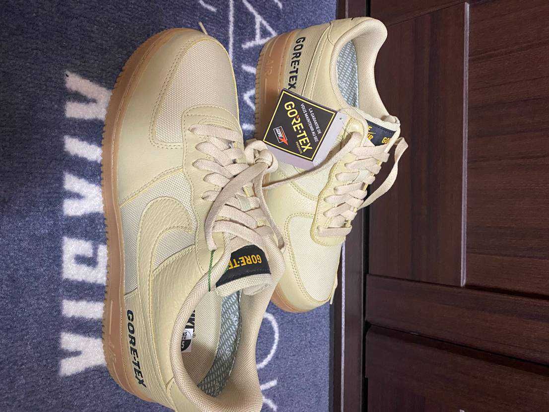 Nike Air Force 1 Low Gore-Tex "Team Gold"