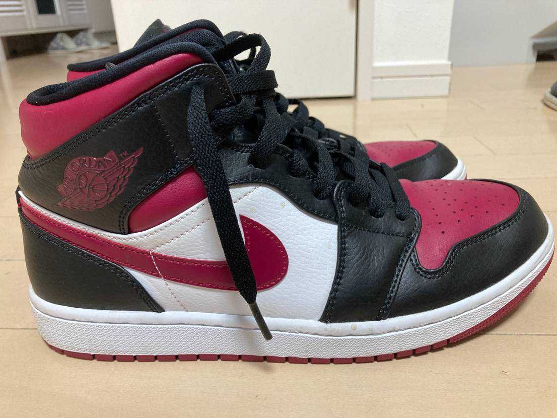NIKE AIR JORDAN 1 MID "BLACK/RED/WHITE"