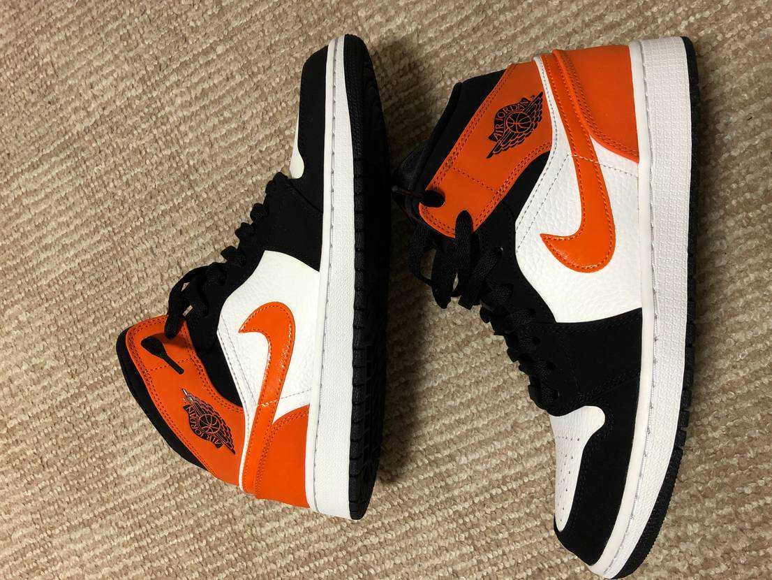 NIKE AIR JORDAN 1 MID "SHATTERED BACKBOARD"