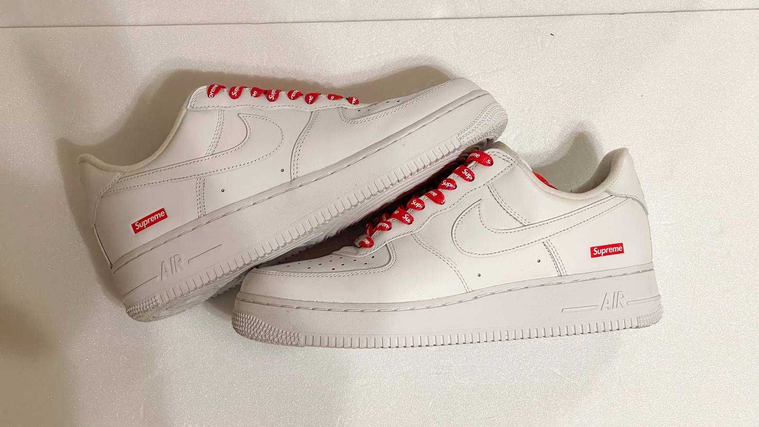 Supreme × Nike Air Force 1 Low "White"