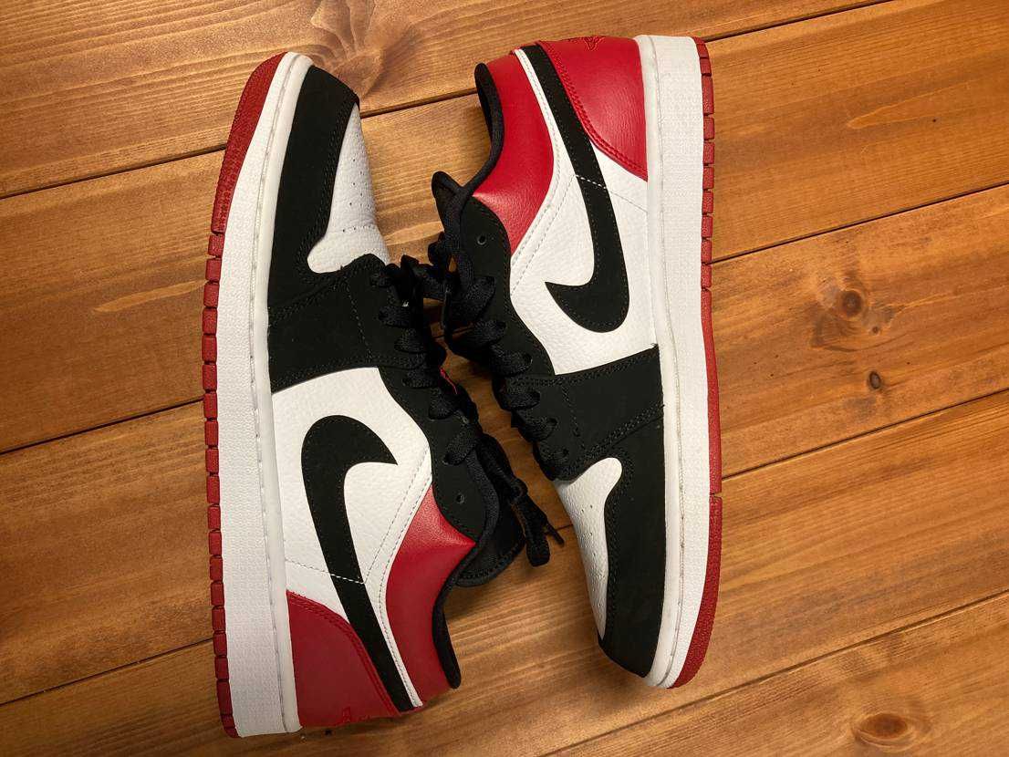 Nike Air Jordan 1 Low "Black Toe"