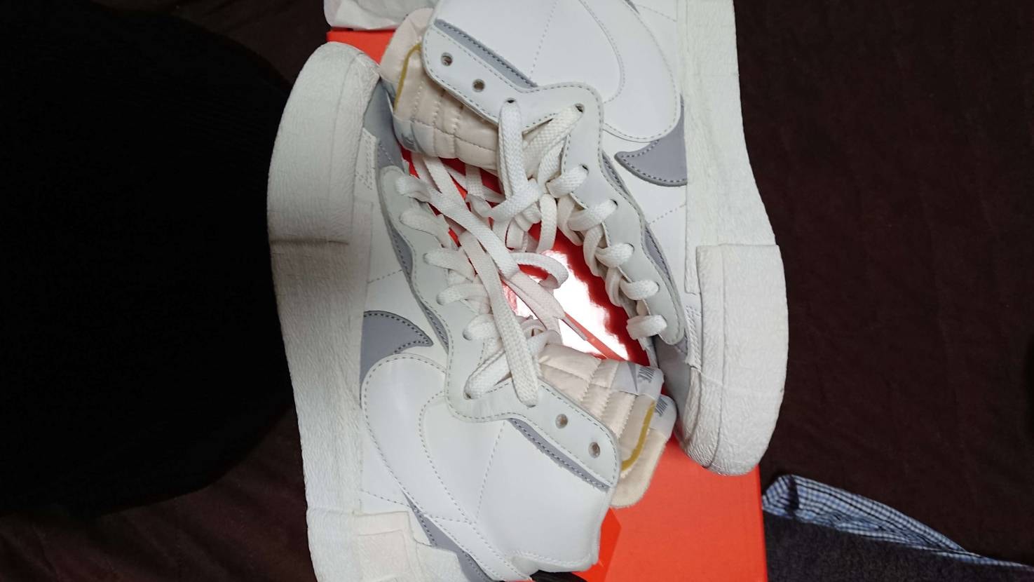 sacai × NIKE BLAZER MID "WHITE/WOLF GREY"