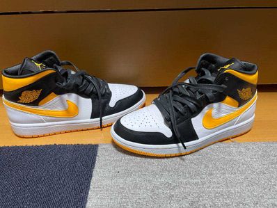 Nike Women's Air Jordan 1 Mid SE "Laser Orange Black"