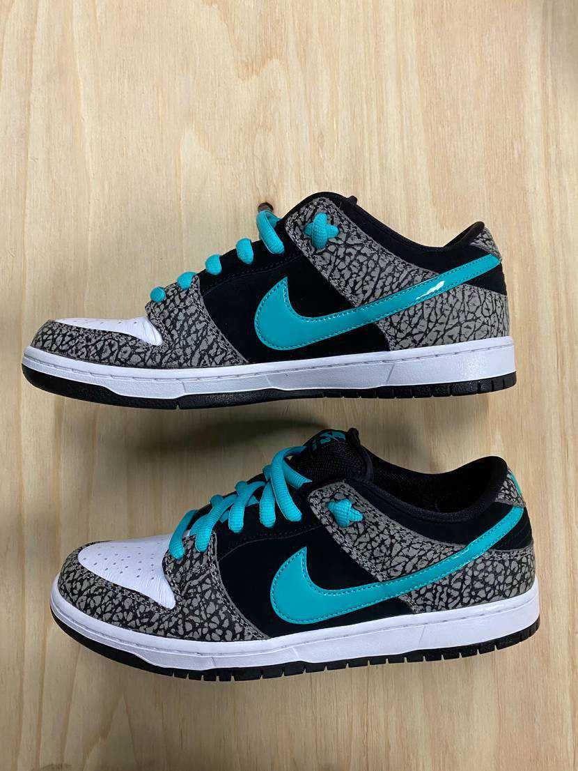 Nike SB Dunk Low "Elephant/Safari"