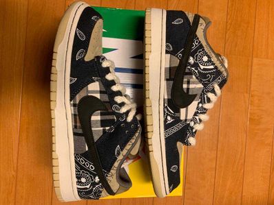 Travis Scott × Nike SB Dunk Low "Black/Parachute Beige"