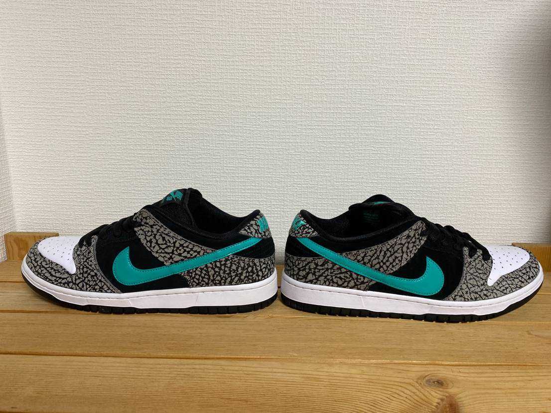 Nike SB Dunk Low "Elephant/Safari"