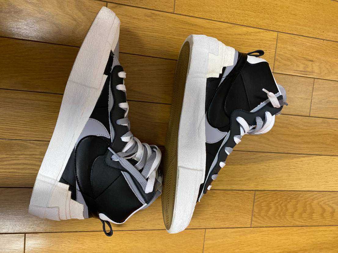 sacai × NIKE BLAZER MID "BLACK/WOLF GREY/WHITE"