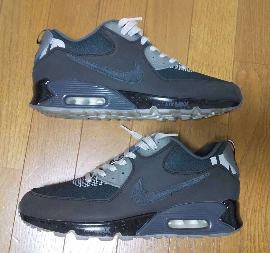 UNDEFEATED × Nike Air Max 90 "Black/Rush Pink"