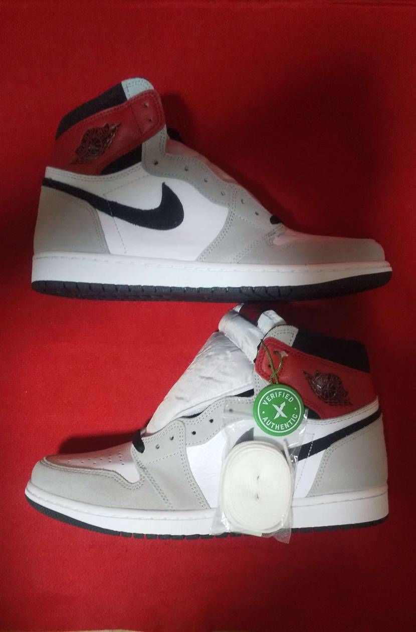 Nike Air Jordan 1 High OG "White/Black/Light Smoke Grey"