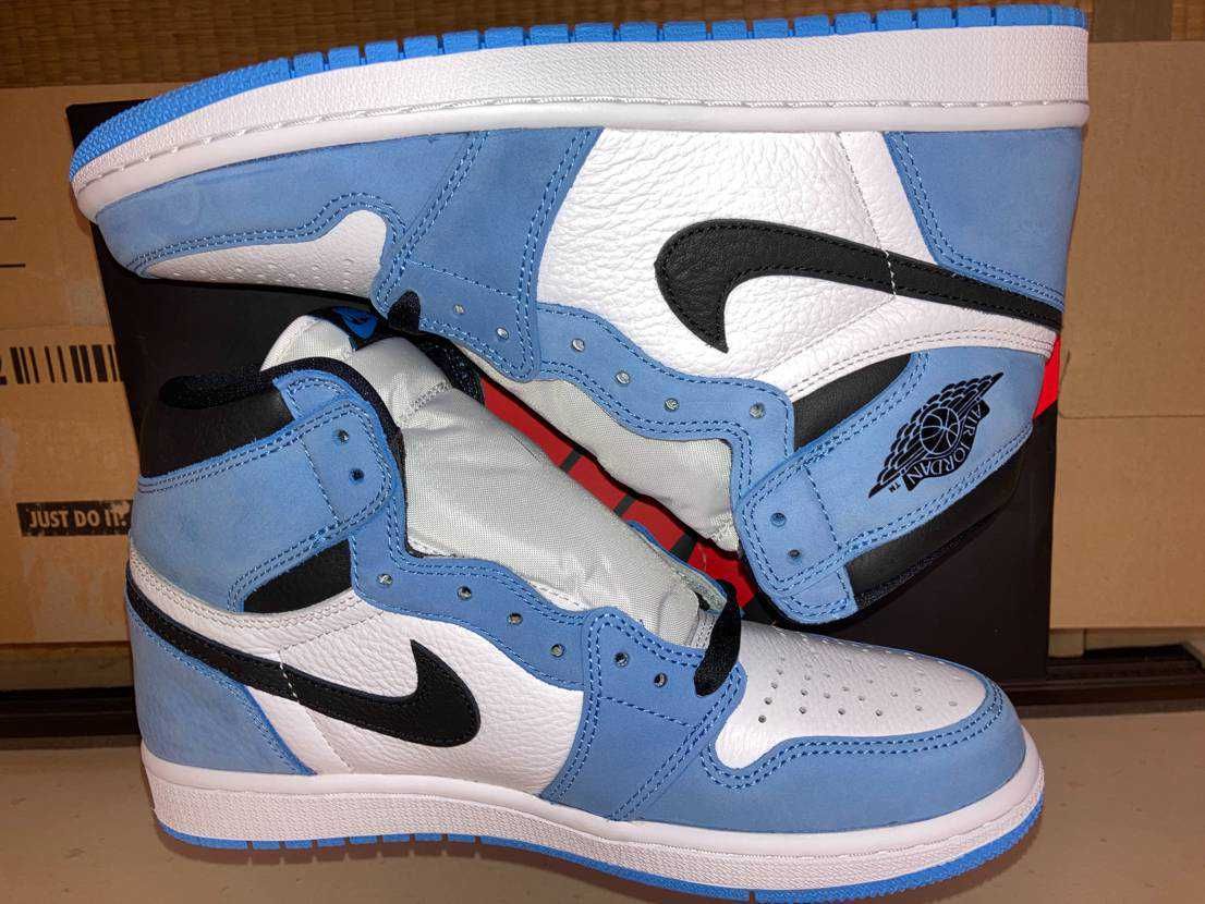 Nike Air Jordan 1 High OG "University Blue"