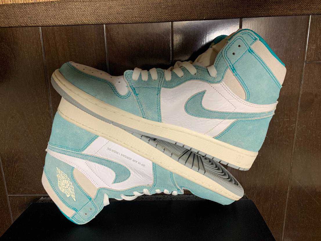 Nike Air Jordan 1 Retro High OG "Turbo Green"