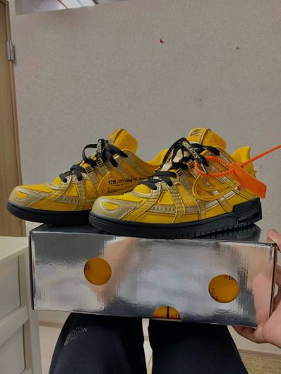 Off-White × Nike Air Rubber Dunk "University Gold"