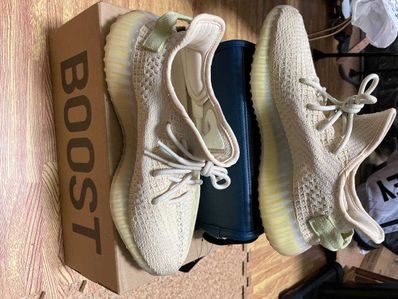 adidas YEEZY Boost 350 V2 "Flax"