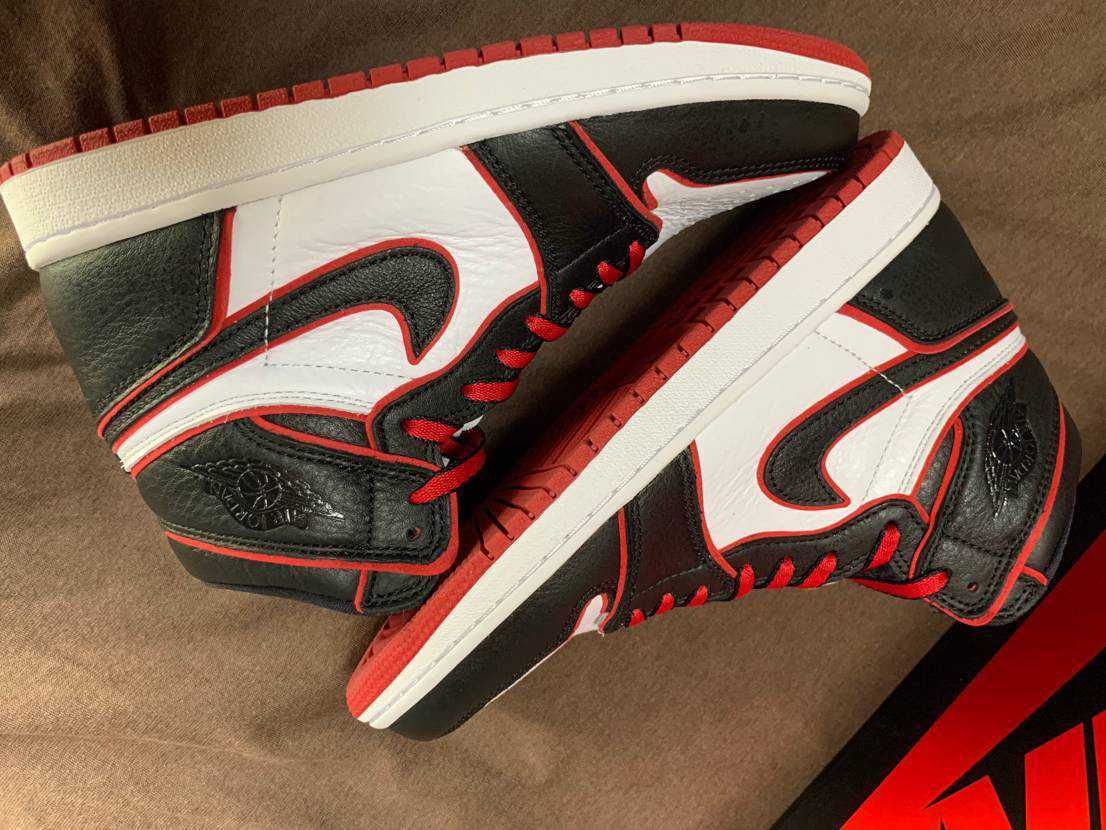 Nike Air Jordan 1 Retro High OG "Blood Line"
