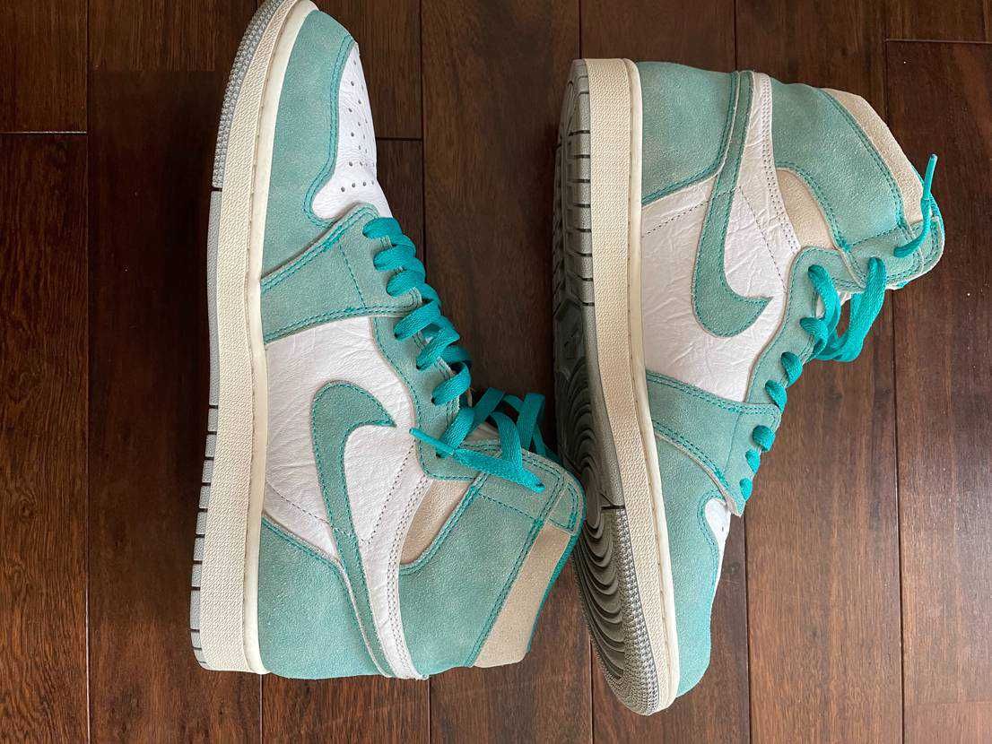 Nike Air Jordan 1 Retro High OG "Turbo Green"