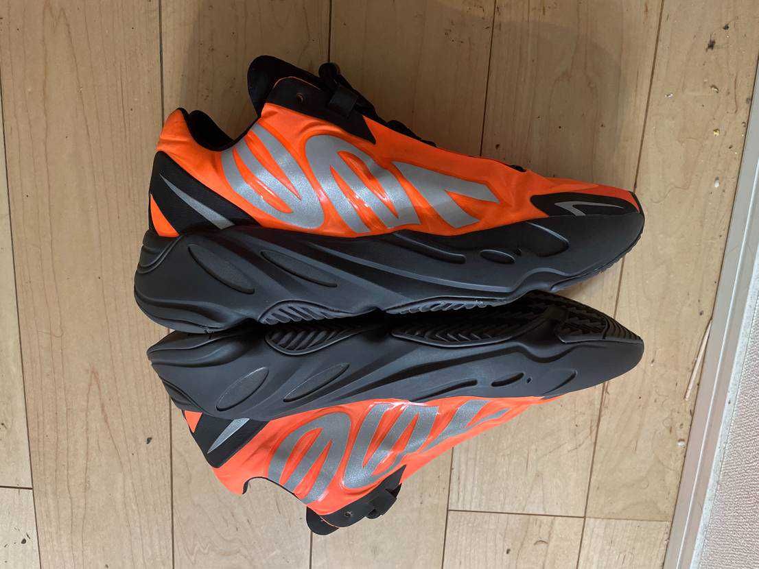 ADIDAS 700 MNVN "ORANGE"