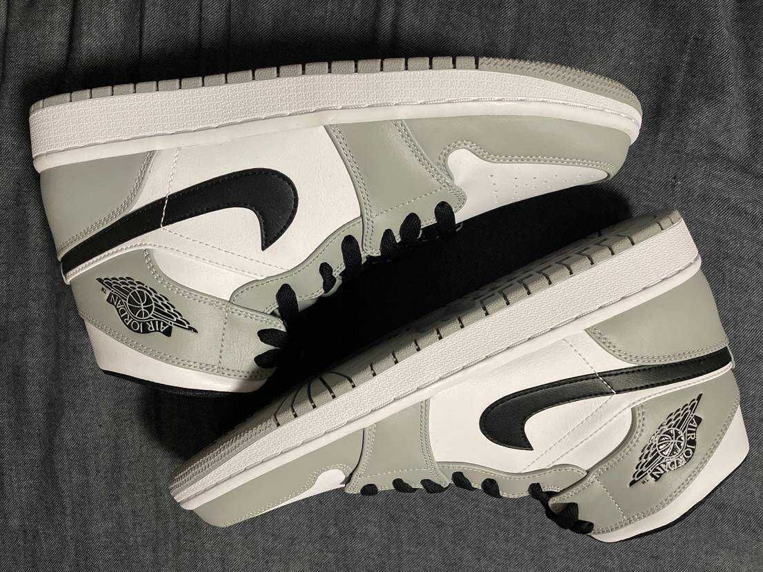 Nike Air Jordan 1 Mid "Light Smoke Grey/White/Black"