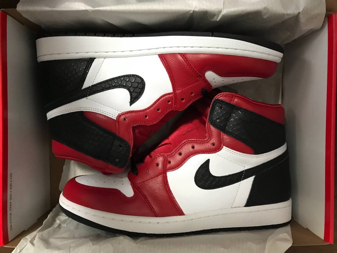 Nike Women's Air Jordan 1 High OG "Satin Red"
