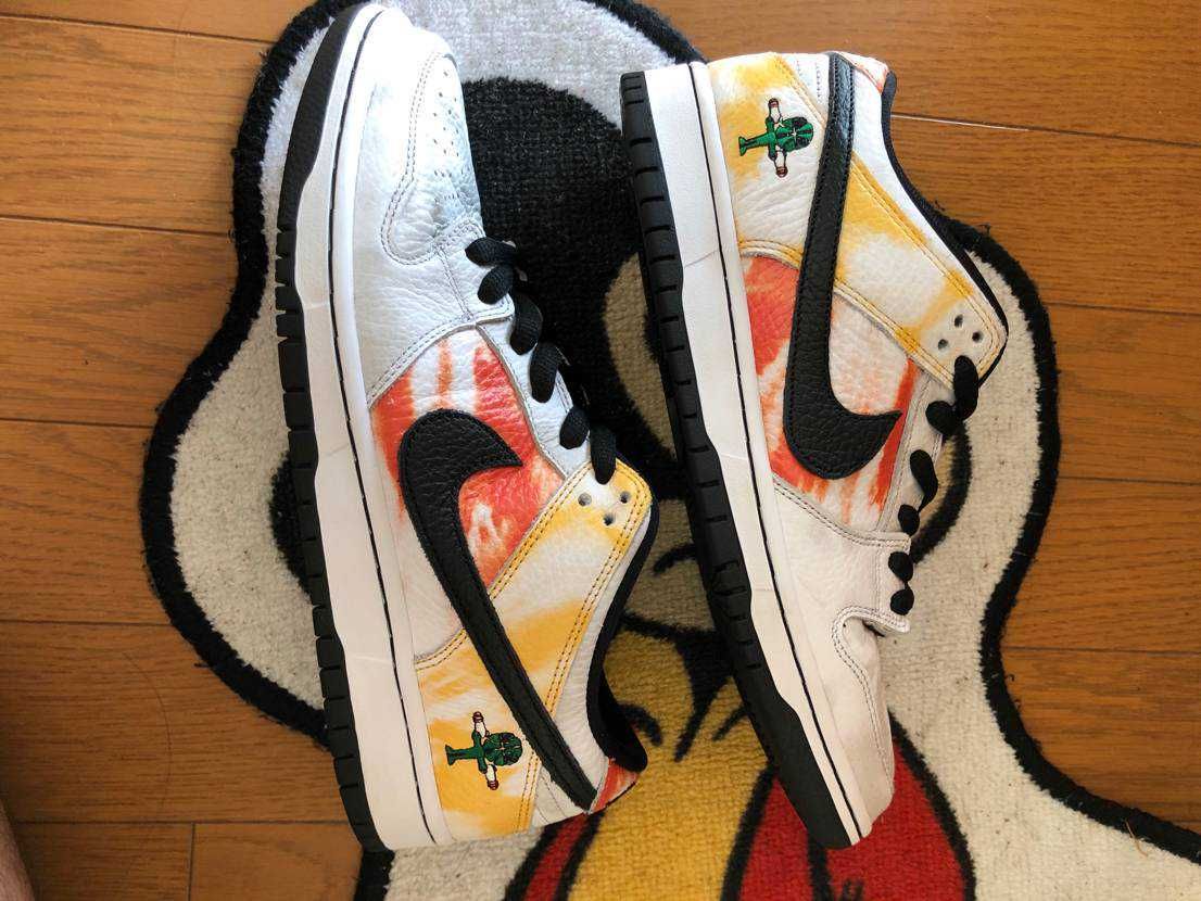 Nike SB Dunk Low "Raygun Tie-Dye/White"