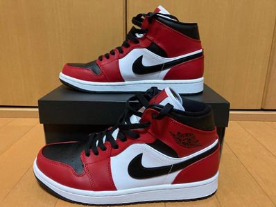 Nike Air Jordan 1 Mid "Chicago Black Toe"