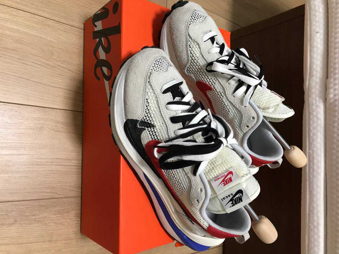 sacai × Nike Vapor Waffle "Royal Fuchsia"