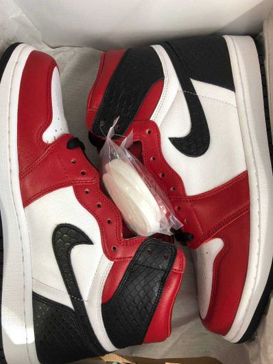 Nike Women's Air Jordan 1 High OG "Satin Red"