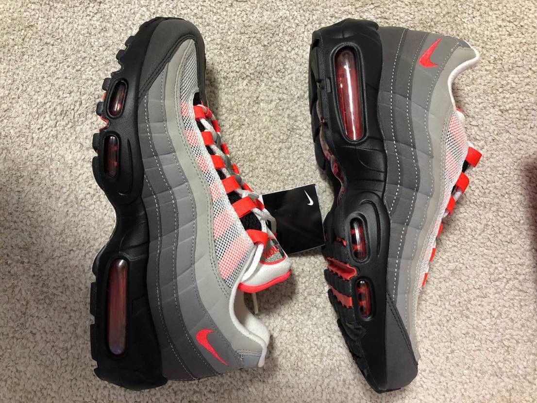 Nike Air Max 95 OG "White/Solar Red"