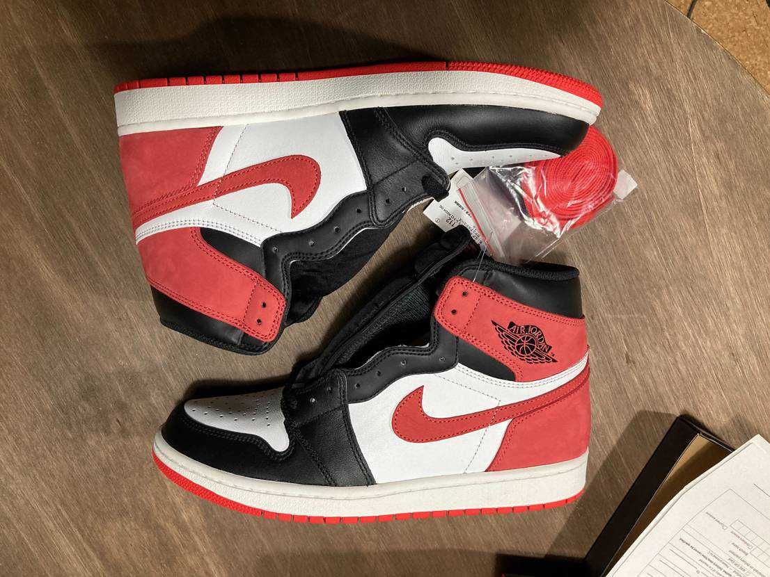 NIKE AIR JORDAN 1 RETRO HIGH "TRACK RED"